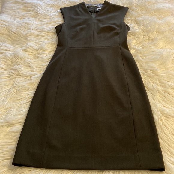 M.M.Lafleur Dress size 2 excellent condition length 38” bust 28” - Picture 10 of 16